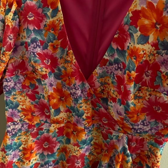 Forever 21 Floral summery dress - Picture 5 of 6